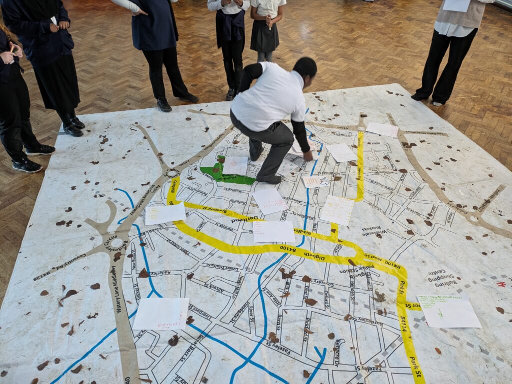 Adding notes to a map